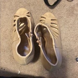 Tanish cream high heeles